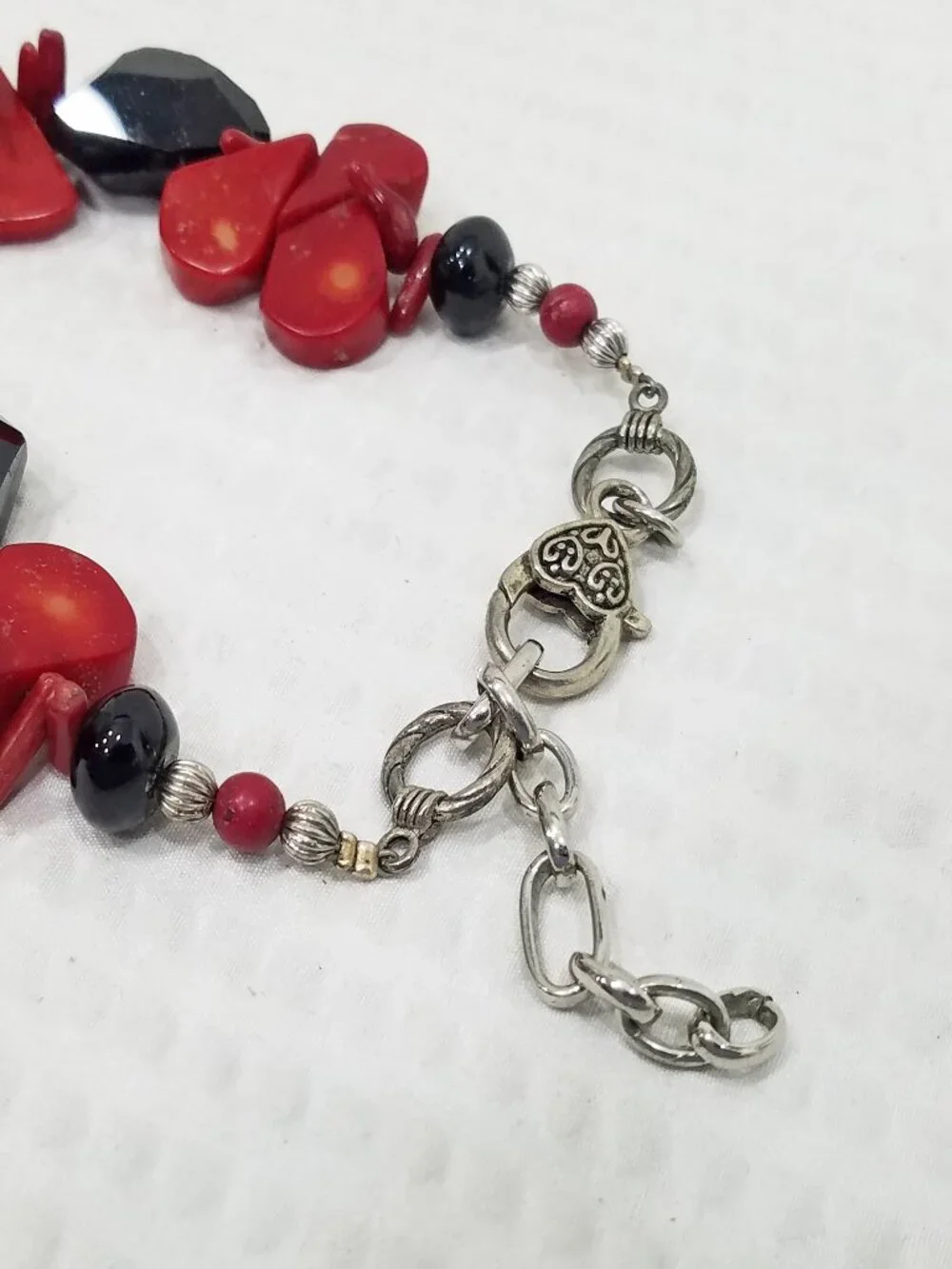 Tibetan Style Repoussé Frog Ram-back Pendant Necklace Red Coral Black Onyx Bead